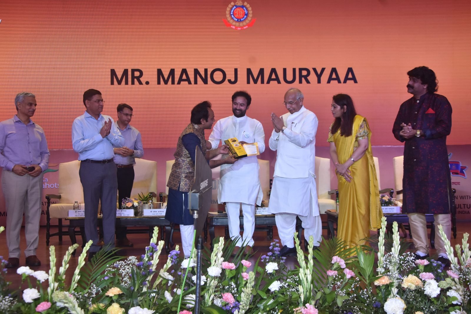 Manoj Mauryaa receiving the Award of Honour at Chitranjali