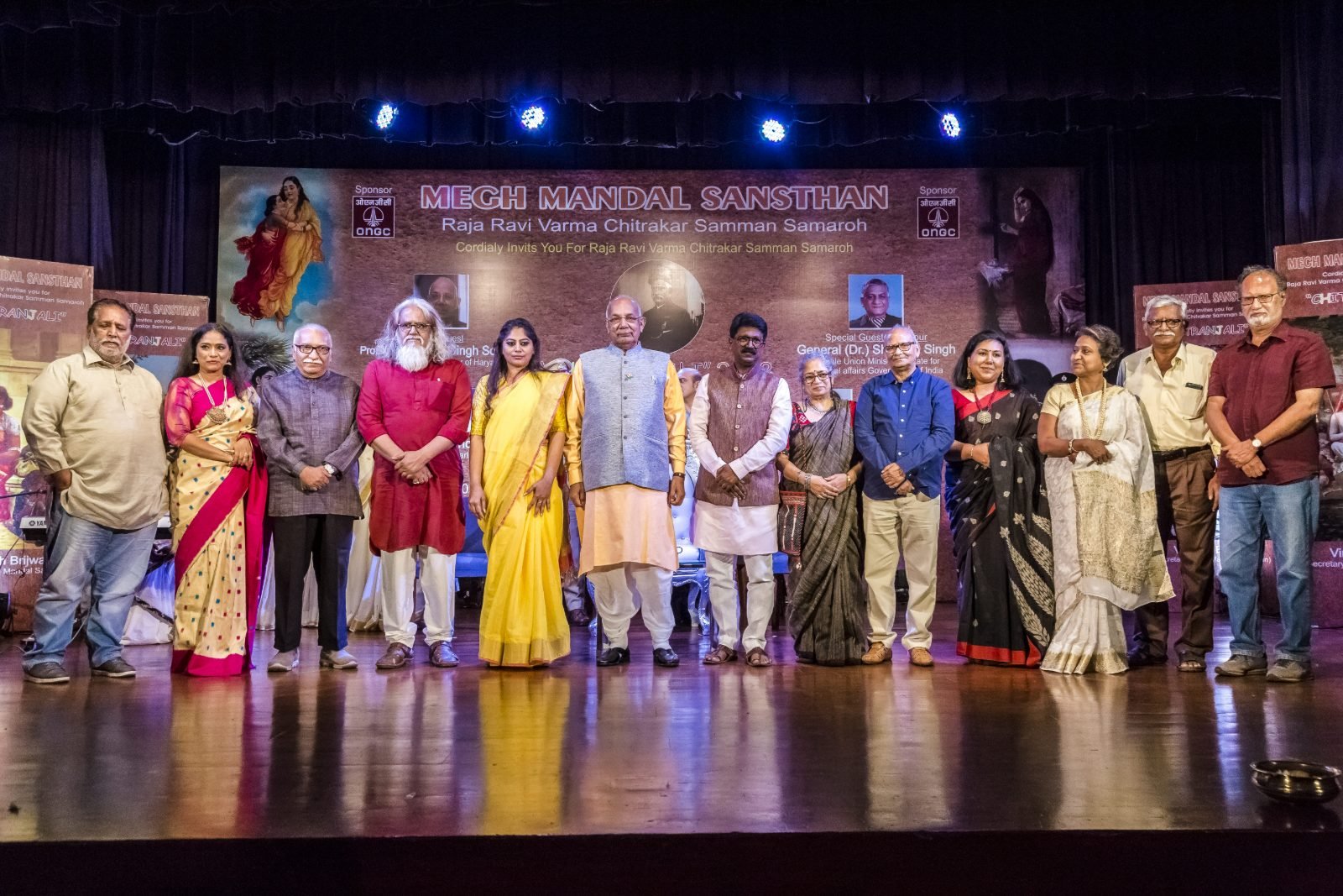 Guests of honour and honoured artists on stage at Chitranjali 2018