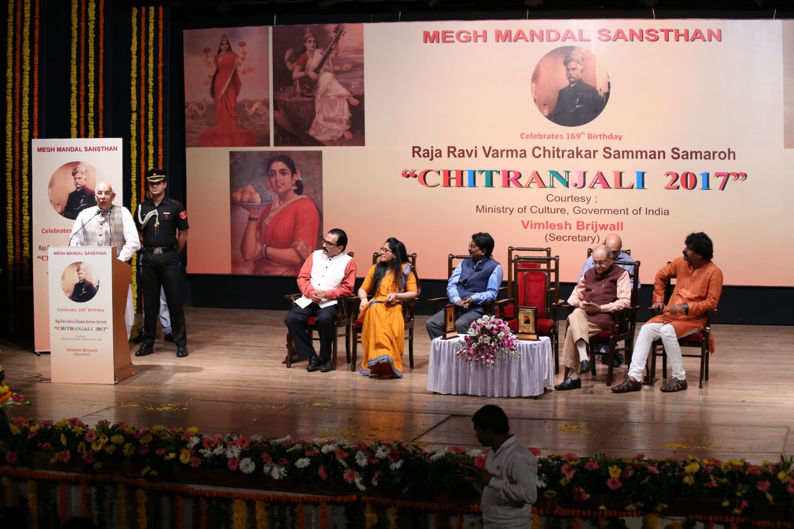 Dignitaries standing on stage at Chitranjali 2017