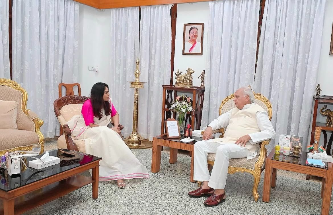 The Secretary of Megh Mandal Sansthan calling on the Governor of Kerala, Shri Arif Mohammad Khan