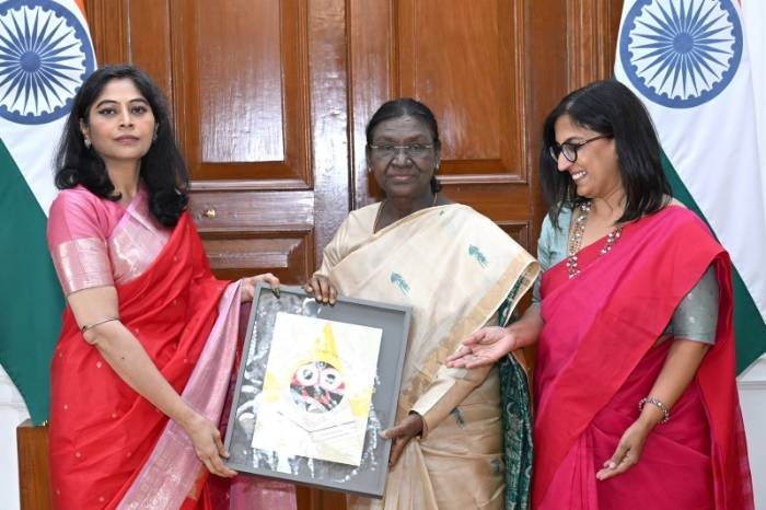 A framed artwork presented to the President of India